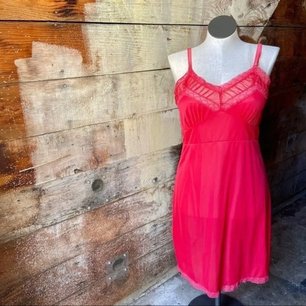 Vintage 60s Nylon Red Slip with Sheer Ruching and Lace Detailing Size 36 Medium - Picture 2 of 13
